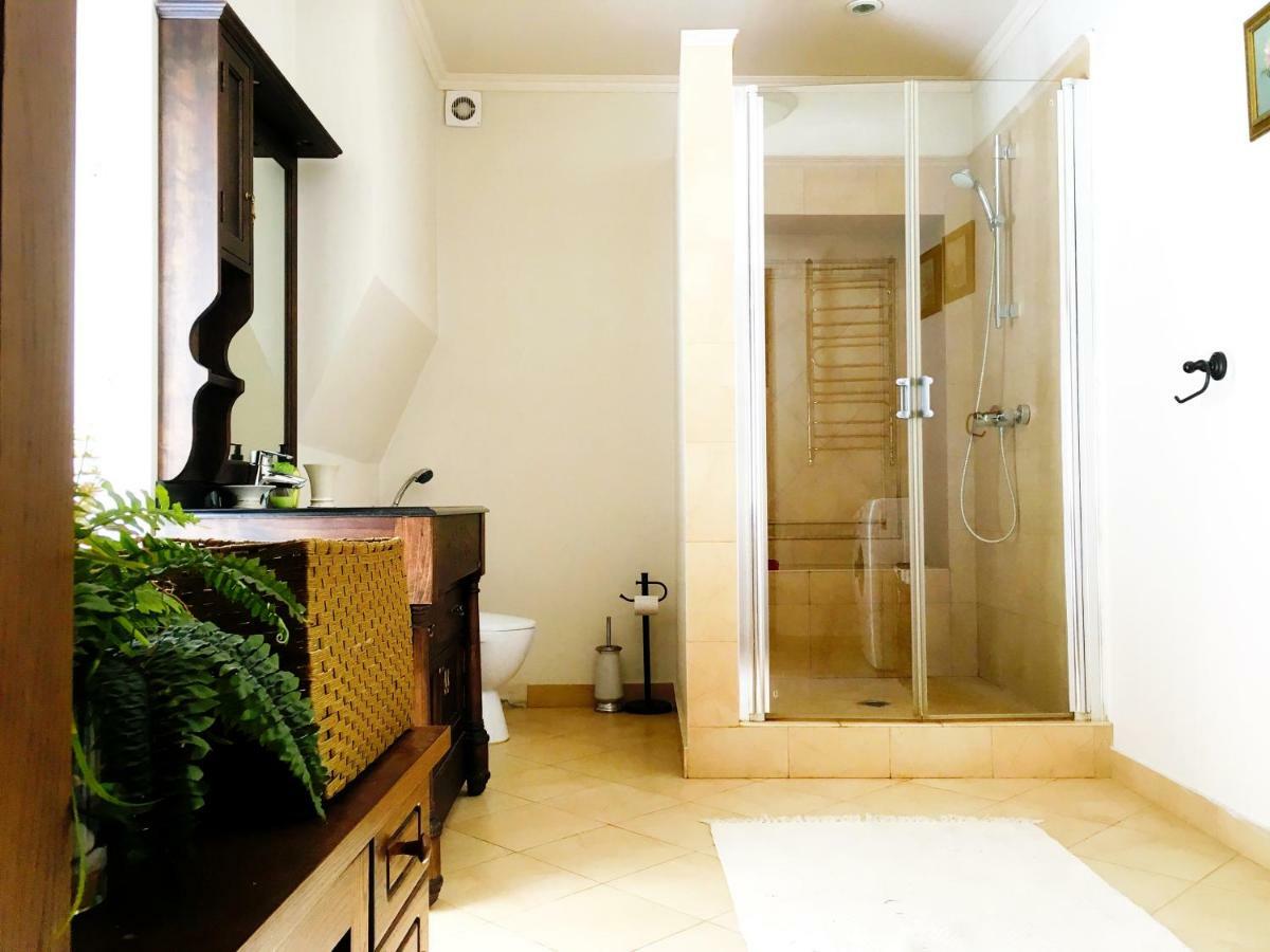 Apartment On Rynok Square Lviv Exterior photo